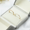 حلقه ازدواج تیتانیومی قابل تنظیم Hug ست آلیاژی حلقه الماس شفاف طلایی 5 عدد